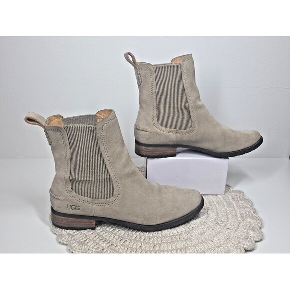UGG Wmn Hillhurst II Chelsea Desert Boot Shoes Suede Ribbed Trim Waterproof Y2K* - Picture 4 of 16